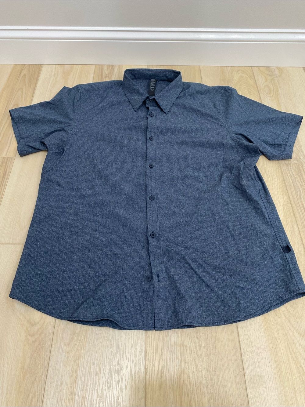Lululemon Shirt Mens 2XL Blue Airing Easy Short Sleeve Button Up Performance